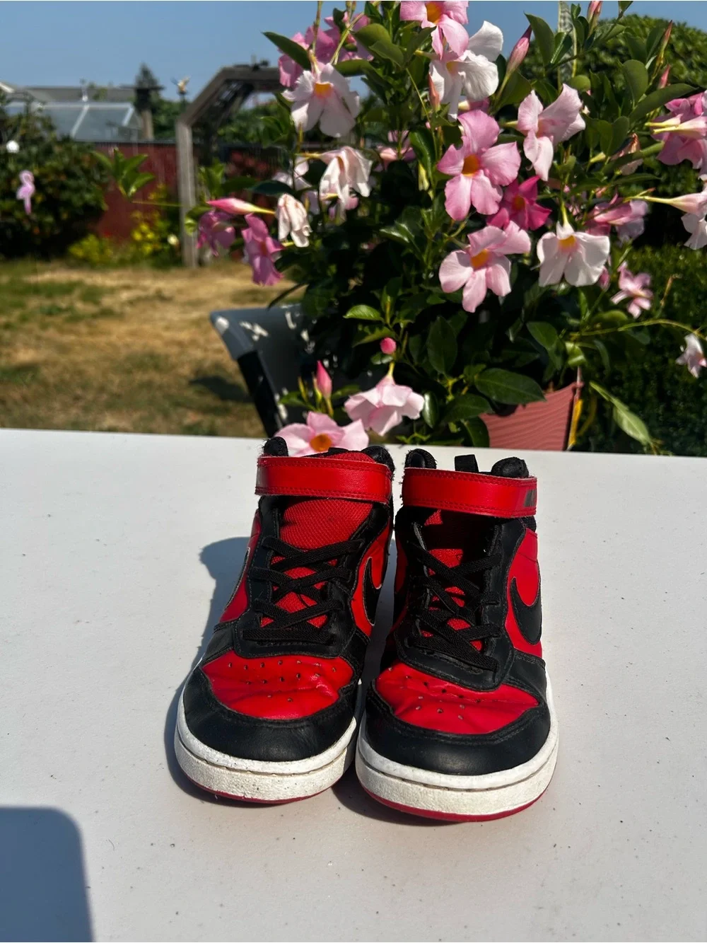 Nike court Mid2 Kids' Boy’s Red and Black High-Top Sneakers Size 1Y